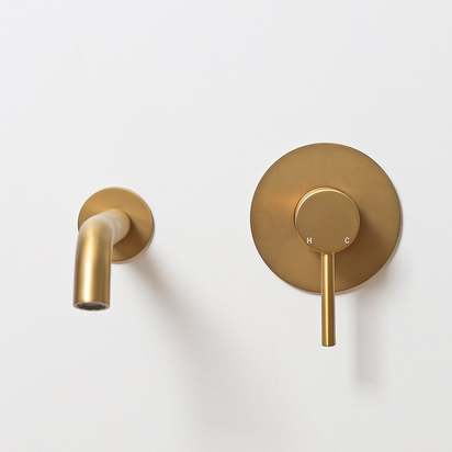 Lusso luxe wall mounted bath mixer valve spout brushed gold p1350 8317 zoom